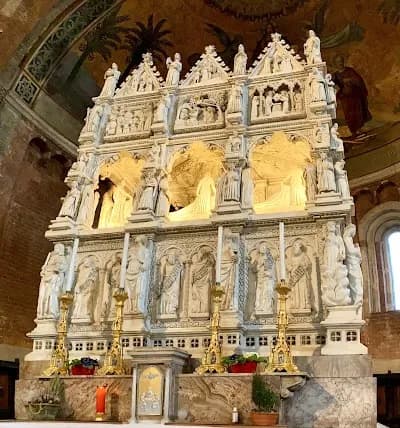 Image of San Pietro in Ciel d'Oro - Tomba di Sant'Agostino Image of San Pietro in Ciel d'Oro - Tomba di Sant'Agostino